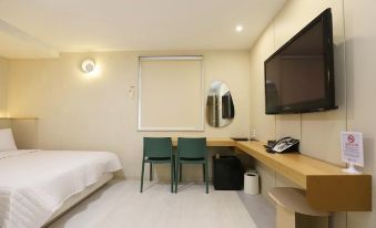 Chuncheon Sonamu Hotel - Housity