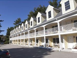 Admiral's Inn Resort