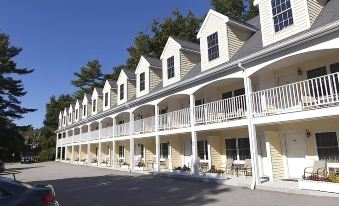 Admiral's Inn Resort