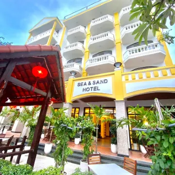 SEA AND SAND HOTEL โรงแรมใกล้หาด Cua Dai Beach