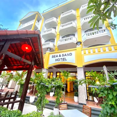 SEA AND SAND HOTEL Отели рядом с достопримечательностью «Пляж Кыадай»