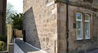 Carmel Apartments Hotels in Falkirk