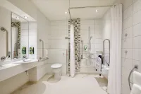 Premier Inn Guernsey St Peter Port (Admiral Park) فنادق في Saint Peter Port