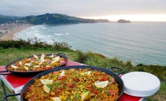 Zarautz Beachside Surf Camp - Housity
