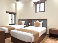 Cat BA Rosalia Hotel - マウンテンビュー