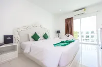 White House Hotels near King Taksin the Great Memorial Shrine