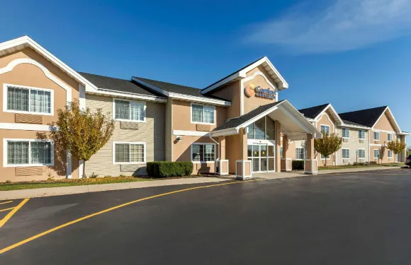 傑克遜舒適套房酒店 - 西區