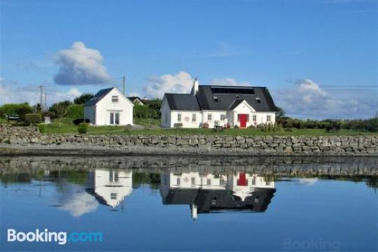Breacan Cottage B&B - Housity