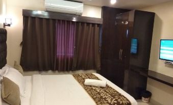 JK Rooms 127 Hotel Parashar Check IN