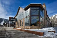 The Rockwell Inn Отели рядом с достопримечательностью «Сноу Кинг Маунтин»