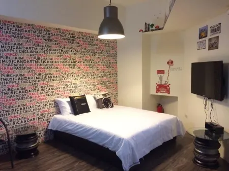 Traveler Station R15 Отели рядом с достопримечательностью «Qijin Lighthouse»