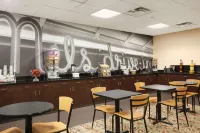 Super 8 by Wyndham Pennsville/Wilmington