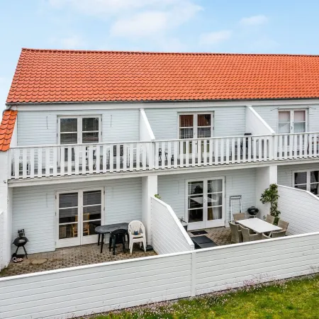 "Enrica" - 1km from the Sea