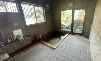 A Private Old Private House with an Open-Air Bath