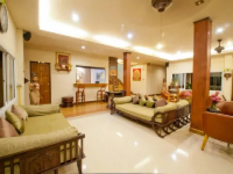 โรงแรมฟ้าหลวงเรสซิเด้นซ์ โรงแรมในอำเภอเมืองพิจิตร