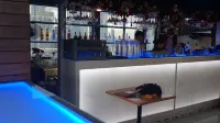Ace Hotel and Suites - bar