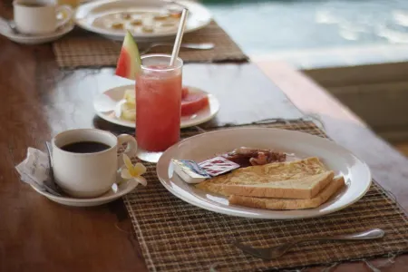 D'Muncuk Huts Lembongan Отели рядом с достопримечательностью «Blue Lagoon Cliff Jump»