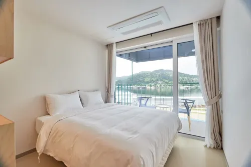 Gapyeong Parotia Waterhouse Hotels in Gapyeong-gun