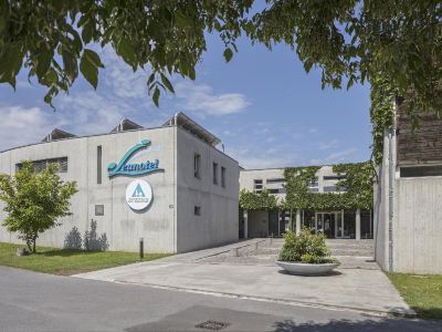 Lausanne Youth Hostel Jeunotel