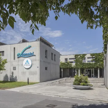 Lausanne Youth Hostel Jeunotel