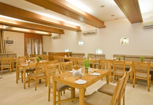 Hotel Cambay Sapphire - Gandhinagar Over view