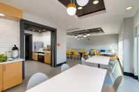 TownePlace Suites Dallas McKinney - Breakfast
