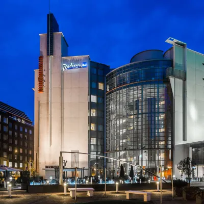 Radisson Blu Royal Hotel, Helsinki Отели рядом с достопримечательностью «Парк Сибелиус»