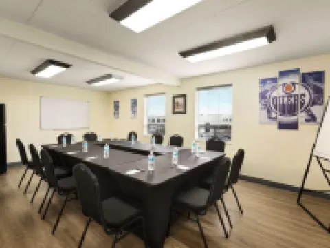 Travelodge by Wyndham Edmonton West Hotels in Edmonton