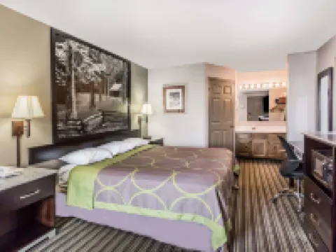 Super 8 by Wyndham Clinton Hotels in Anderson County