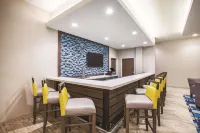 La Quinta Inn & Suites by Wyndham Wichita Northeast