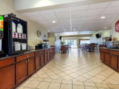 Microtel Inn & Suites by Wyndham Gulf Shores Hotels in Gulf Shores