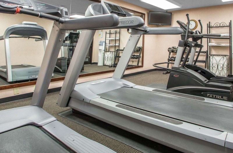 Quality Inn Schaumburg - Chicago Near the Mall photo 2