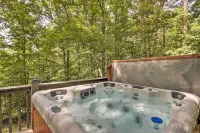 Scenic Murphy Escape with Hot Tub and Fire Pit! - Wifi