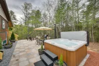 Scenic Murphy Cabin w/ Hot Tub, Fire Pit & Views