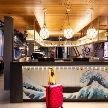 Moxy Plymouth Отели рядом с достопримечательностью «Торговый центр "Марш-Миллз"»