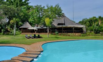 Cambalala - Luxury Units - in Kruger Park Lodge - Serviced Daily, Free Wi-Fi
