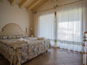 Beautiful Il Giardino Degli Oleandri One Bedroom Premium Sleeps 4