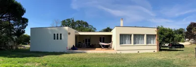 Soulac, Quiet with Everything Good Around ! Hotel dekat La Bodega Soulac Sur Mer