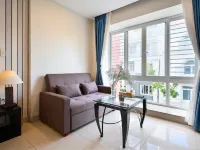 Laguna Hotel Hotels near District 7