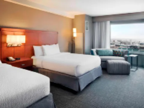 Courtyard Indianapolis Downtown Hotels near White River State Park