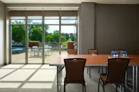 SpringHill Suites Pittsburgh Mt. Lebanon Hotels in Green Tree