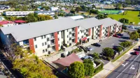 Gladstone Downtown Central Apartment Hotel Official Hotels near Heron Island ferry terminal