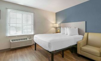 Extended Stay America Select Suites - Louisville - Airport