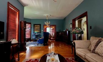 Downen House Bed & Breakfast