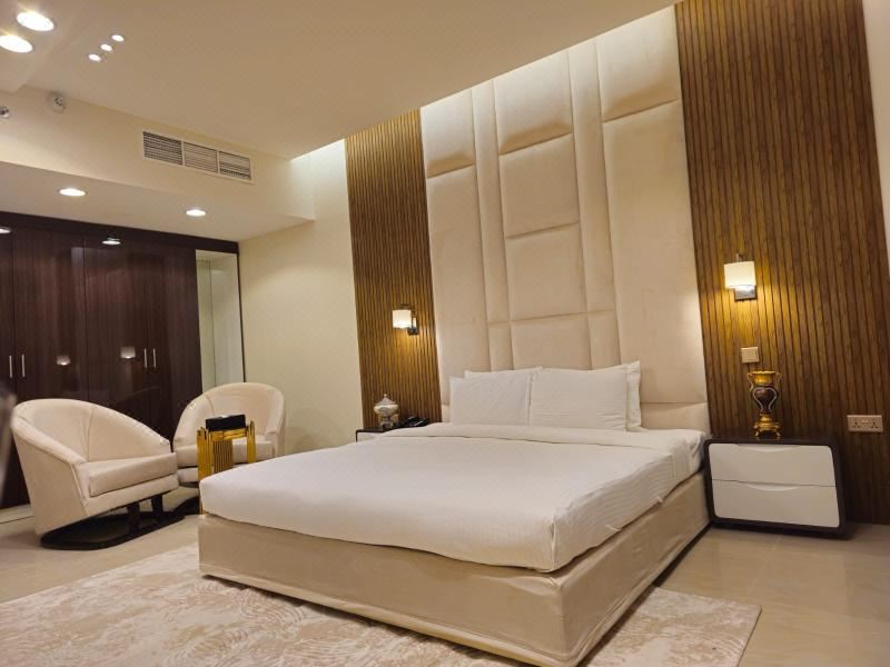 Clifton International Hotel - Hizvo