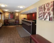 Red Roof PLUS+ Pittsburgh South - Airport Hotels in Robinson Township