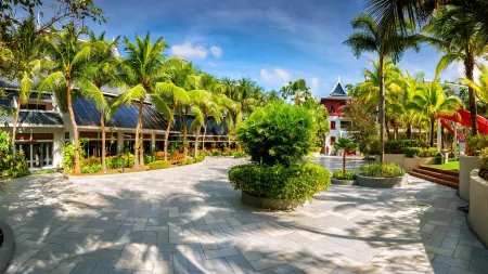 Chada Thai Village