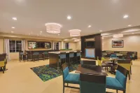 La Quinta Inn & Suites by Wyndham Midland North - breakfast