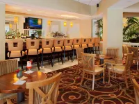 DoubleTree by Hilton Little Rock - bar