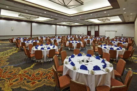 Hilton Raleigh North Hills Отели рядом с достопримечательностью «Institute for Advanced Analytics»